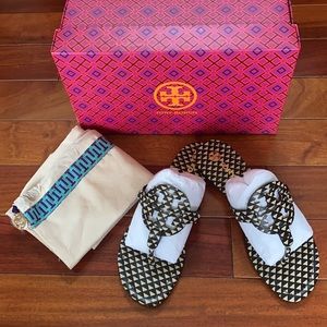 Tory Burch Miller Triangle Geo